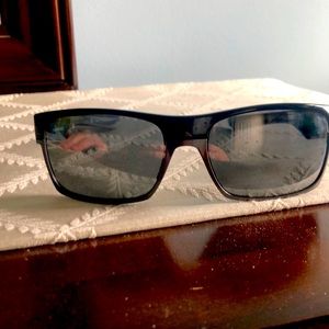 Oakley men’s two face polarized lenses